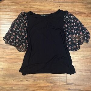 Kim & Cami Black Top with Floral Puff Sleeves